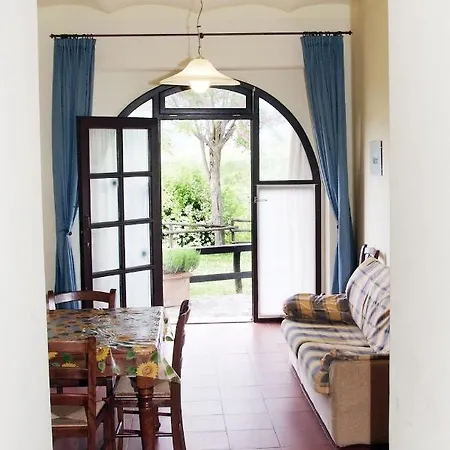 Il Pino Farm stay *