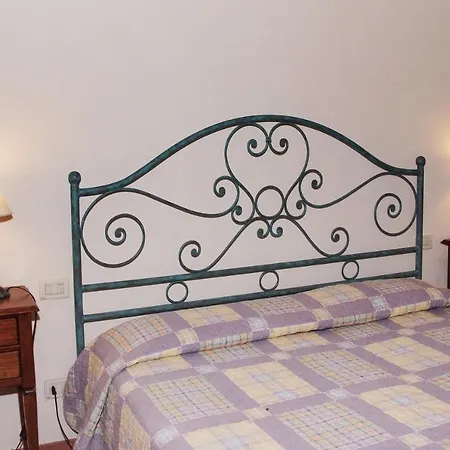 Il Pino Bioagricoltura Alloggio per agriturismo *